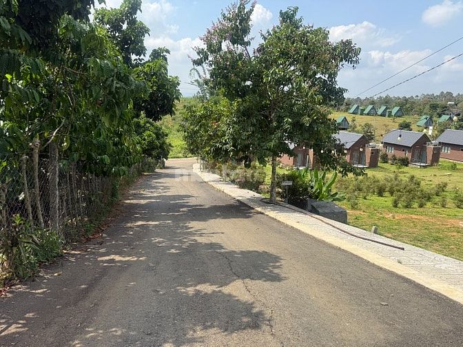 Do ở xa không tiện quản lý  cần bán đất 800m2 gần khu nghỉ dưỡng Catus