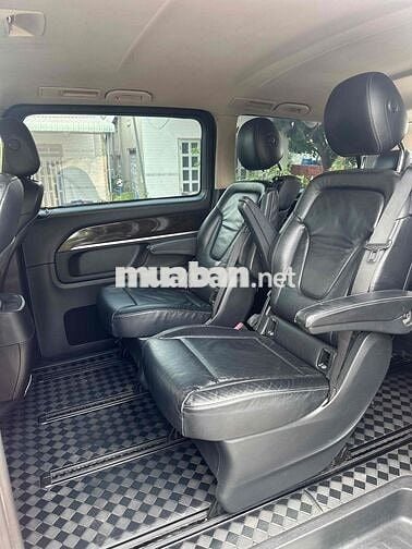 Mercedes-Benz V-Class 7 chỗ như mới 1 chủ mua mới
