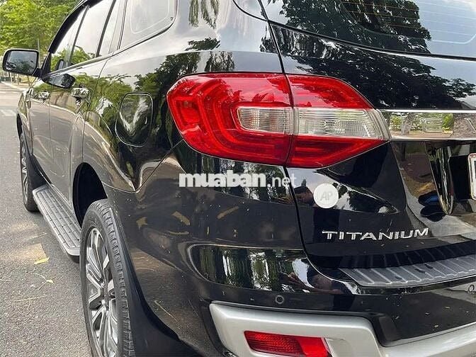 Everest Titanium 4x2 2020 zin 1 chủ HCM