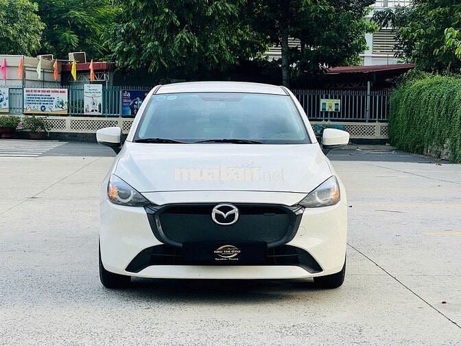 Mazda Mazda 2 Trắng 5 chỗ