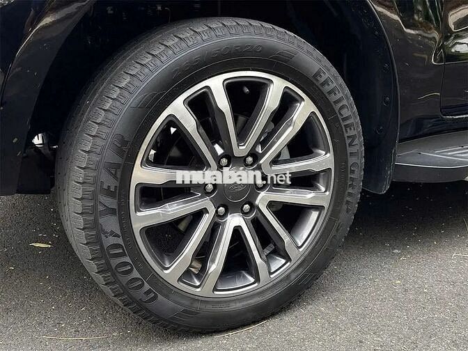 Everest Titanium 4x2 2020 zin 1 chủ HCM