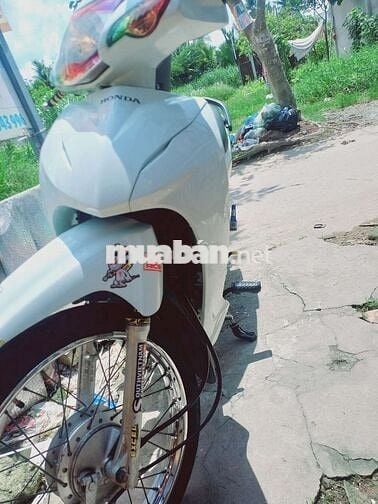 Honda Wave 110 Trắng moi mua vai thang co bot