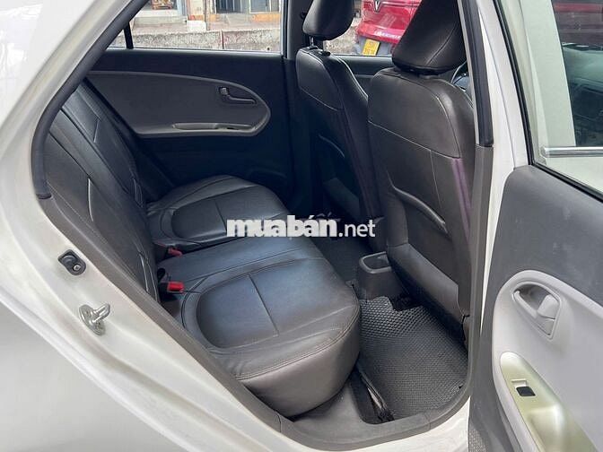 Kia Morning số sàn 2019 màu trắng