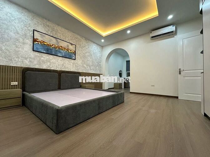 Bán chung cư MIPEC 2 ngủ - 82m2- ô tô - 9,3 tỷ