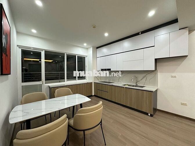 Bán chung cư MIPEC 2 ngủ - 82m2- ô tô - 9,3 tỷ