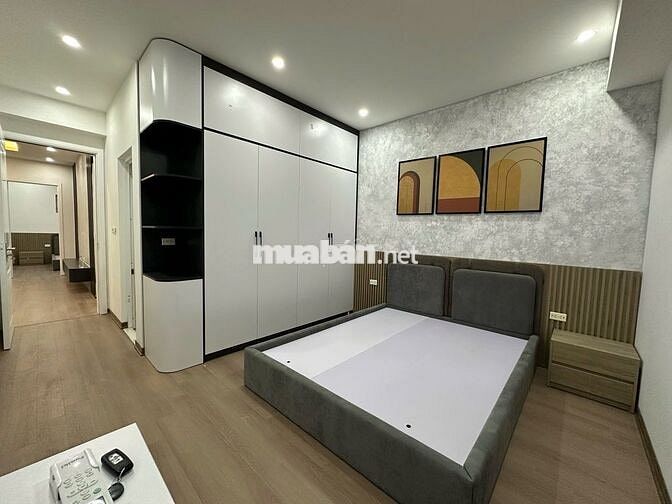 Bán chung cư MIPEC 2 ngủ - 82m2- ô tô - 9,3 tỷ