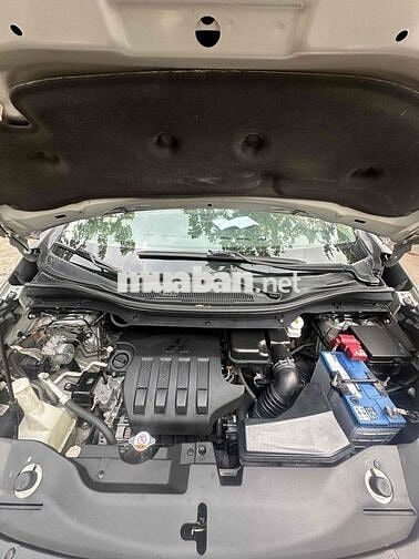 Mitsubishi Xpander Cross 2022 Bạc