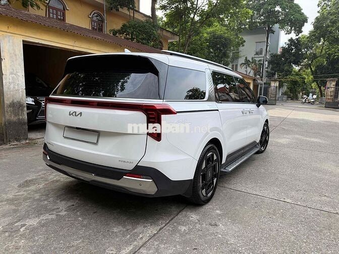 KIA Carnival Premium 2026 8 chỗ Trắng 7800 km