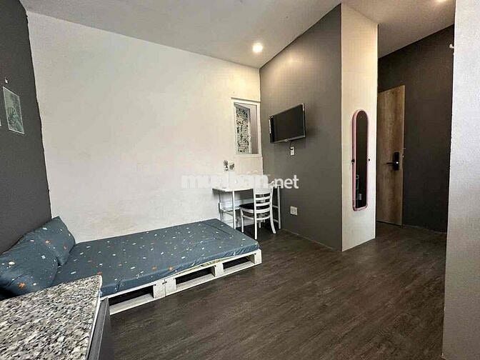 Chung cư mini cửa sổ full nt,thang máy đường Trần Bình Trọng q5