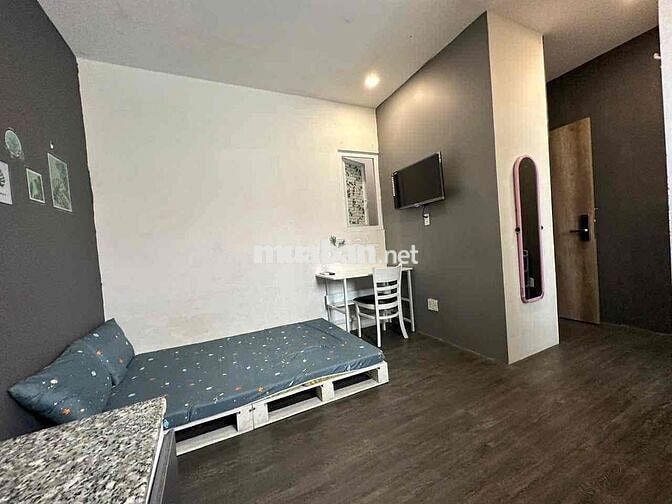 Chung cư mini cửa sổ full nt,thang máy đường Trần Bình Trọng q5