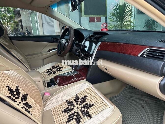 Toyota Camry 2.0E Xăng Đen
