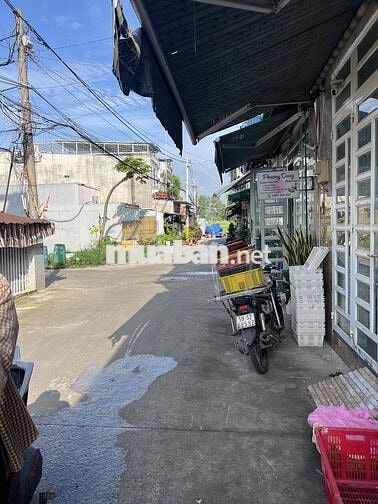 Nhà đẹp 2 tầng hẻm xe hơi Nguyễn cửu Phú Bình Chánh DT 4x18m 5,1 tỷ