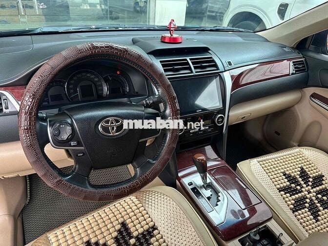 Toyota Camry 2.0E Xăng Đen