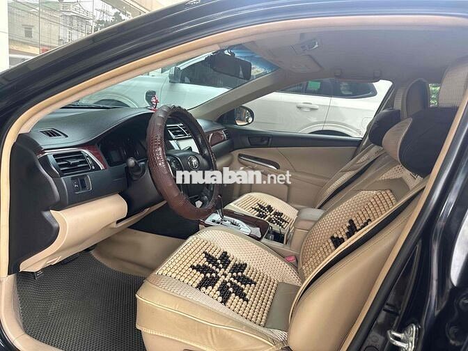Toyota Camry 2.0E Xăng Đen