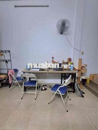 Nhà đẹp như tranh, BTCT 1 Lầu, 38m2, sổ hoàn công, giá tốt - còn thươn