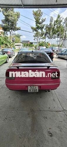 Nissan Bluebird Cổ điển màu Hồng