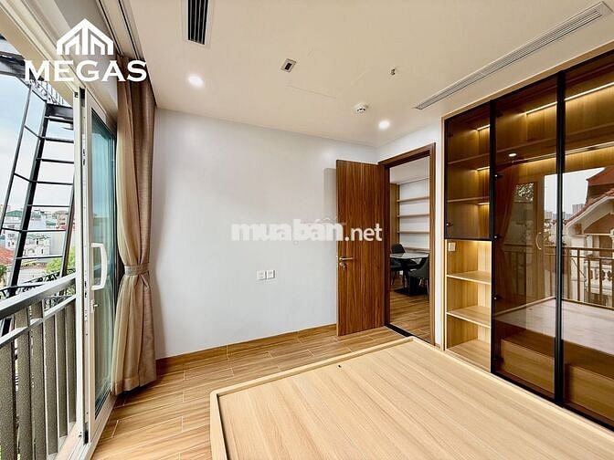 LUXURY 1 ngủ tại Hồ Tây, nội thất sang trọng, ô tô đỗ cửa cực rộng 