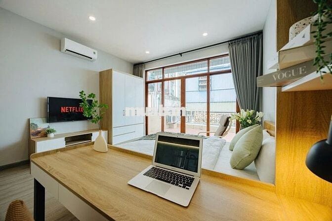 Studio Tây Hồ chỉ 6x nhà đẹp, full nội thất, sát Hồ Tây, ô tô đỗ cửa