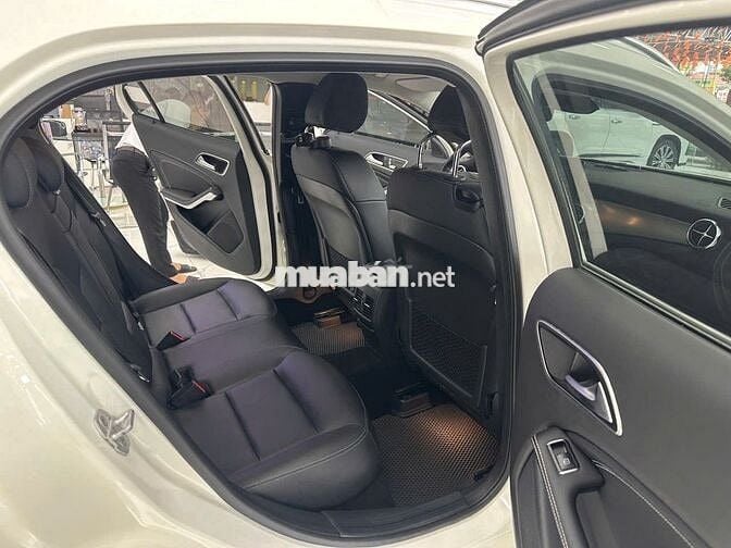 Mercedes GLA200 2017 Trắng 38.000 Km