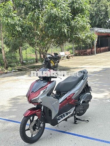 Honda Airblade 125 2024 Bạc Đỏ 1450 KM