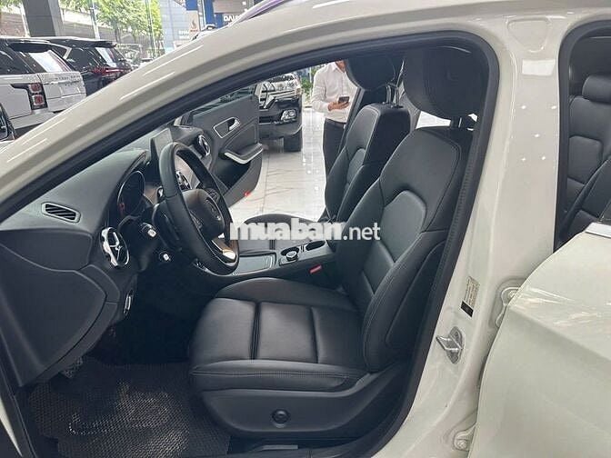 Mercedes GLA200 2017 Trắng 38.000 Km