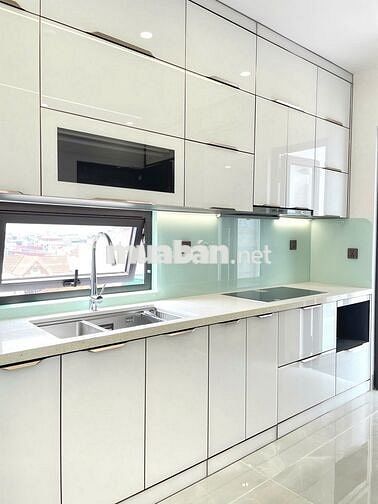 2PN2WC ô tô đỗ cửa ngay phố Trịnh Công Sơn, Nhà mới tinh full nội thất