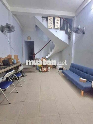 Nhà đẹp như tranh, BTCT 1 Lầu, 38m2, sổ hoàn công, giá tốt - còn thươn