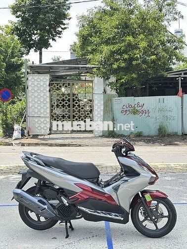 Honda Airblade 125 2024 Bạc Đỏ 1450 KM