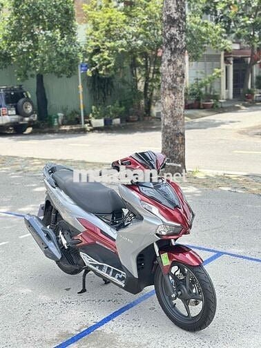 Honda Airblade 125 2024 Bạc Đỏ 1450 KM
