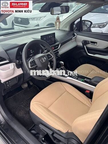 Toyota Veloz Cross TOP 2023 Đen 155.000 km