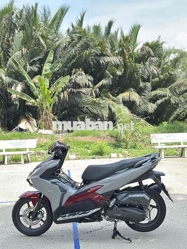 Honda Airblade 125 2024 Bạc Đỏ 1450 KM