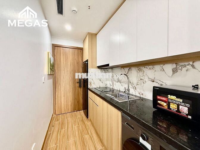 LUXURY 1 ngủ tại Hồ Tây, nội thất sang trọng, ô tô đỗ cửa cực rộng 