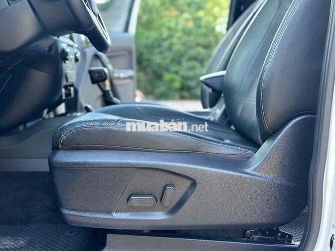 Ford Everest 2019 Titanium 7 chỗ Tự động Trắng