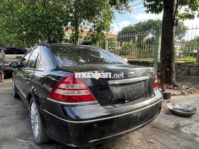Ford Mondeo V6 2004 Đen