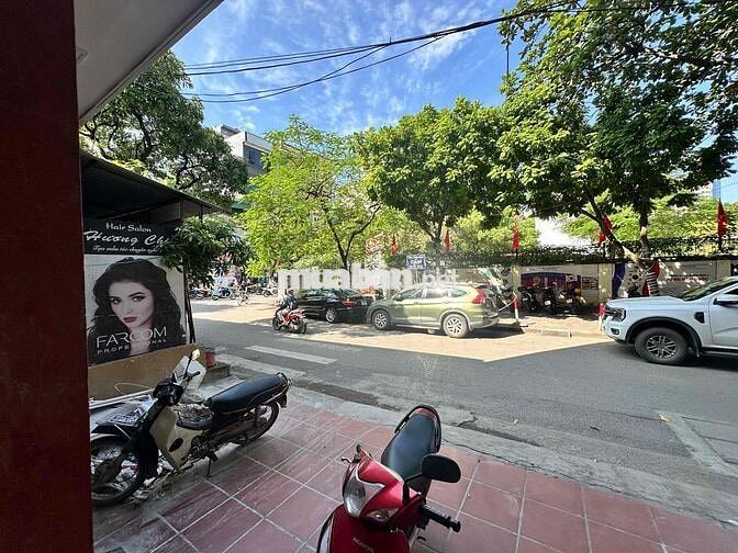 Cho thuê văn phòng phố Trung Kính, 340m2