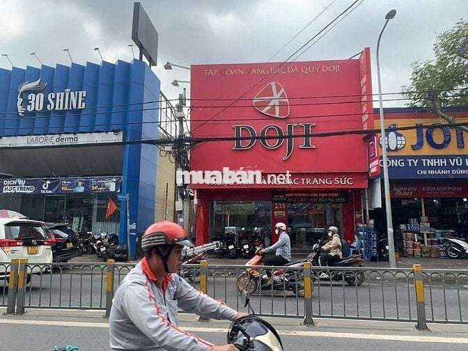 MẶT TIỀN NGUYỄN THỊ THẬP, QUẬN 7 - 7,6x28m - TRỐNG SUỐT ĐẸP - GIÁ RẺ