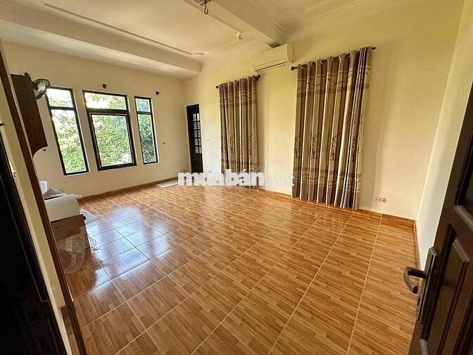 Cho thuê văn phòng phố Trung Kính, 340m2