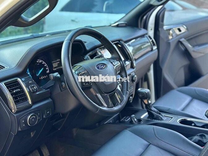 Ford Everest 2019 Titanium 7 chỗ Tự động Trắng