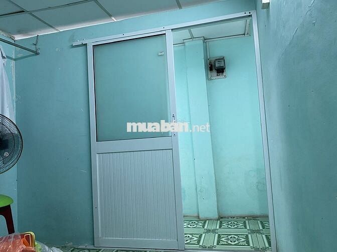 Một phòng một nữ, an ninh, thoáng mát, yên tĩnh.