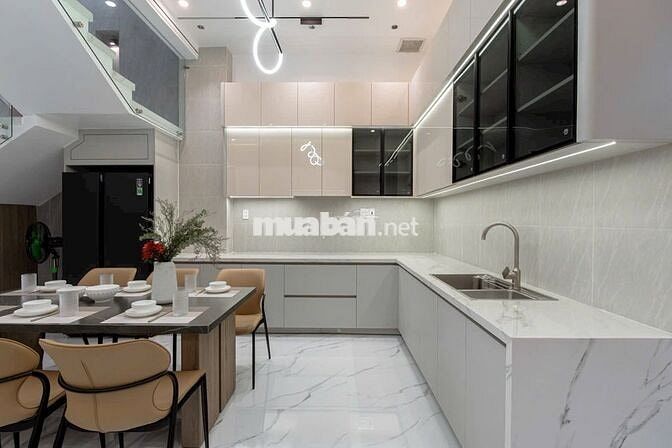 161.	BÁN NHÀ 3 TẦNG ĐẸP MẶT TIỀN ĐƯỜNG D15 KHU HỒNG LOAN 6A