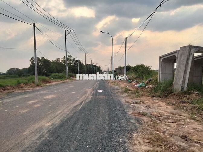 BÁN GẤP ĐẤT MẶT TIỀN KÊNH TIÊU T1 BÀ ĐIỂM HÓC MÔN