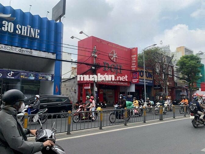MẶT TIỀN NGUYỄN THỊ THẬP, QUẬN 7 - 7,6x28m - TRỐNG SUỐT ĐẸP - GIÁ RẺ