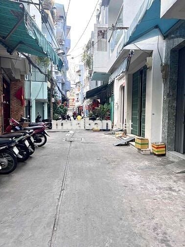 Nhà Lạc Long Quân Q.11 50m2 2 tầng