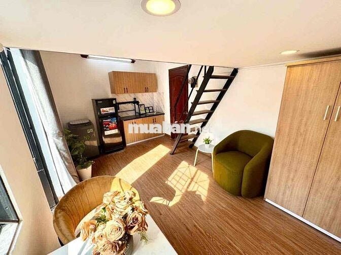 CHO THUÊ CÁC PHÒNG RỘNG 40m² CÓ BAN CÔNG CỬA SỔ NGAY TRUNG TÂM Q10