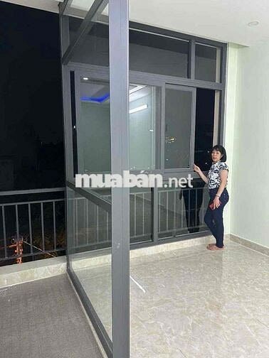 NHÀ MẶT TIỀN ĐƯỜNG SỐ P9 GÒ VẤP CÓ THANG MÁY