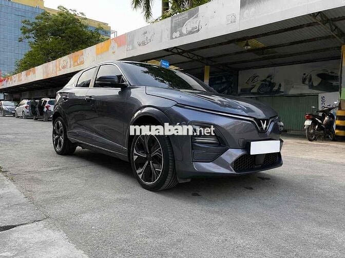VinFast VF6 Plus 2024 Xám 3 vạn 1