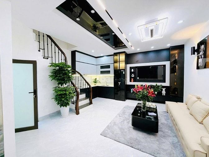 Bán Nhà Gần Phố Minh Khai, Hai Bà Trưng 31m, 4 tầng, mt 5.6m, 7.75 tỷ
