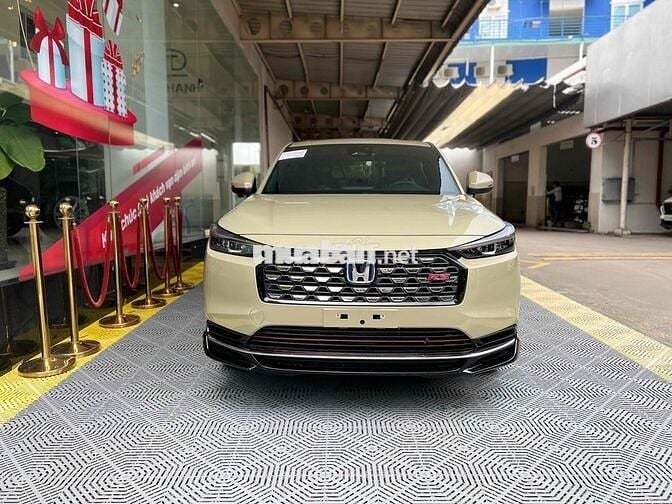 Honda HR-V Hybrid RS 2025 Vàng 4.100KM