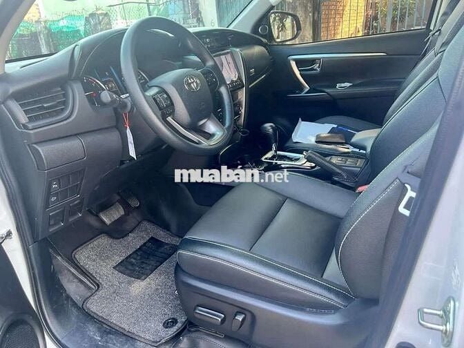 Toyota Fortuner 2025 Trắng Siêu Lướt 6.200 km