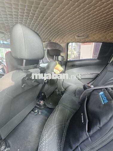 Chevrolet Spark Trắng 5 chỗ có màn hình